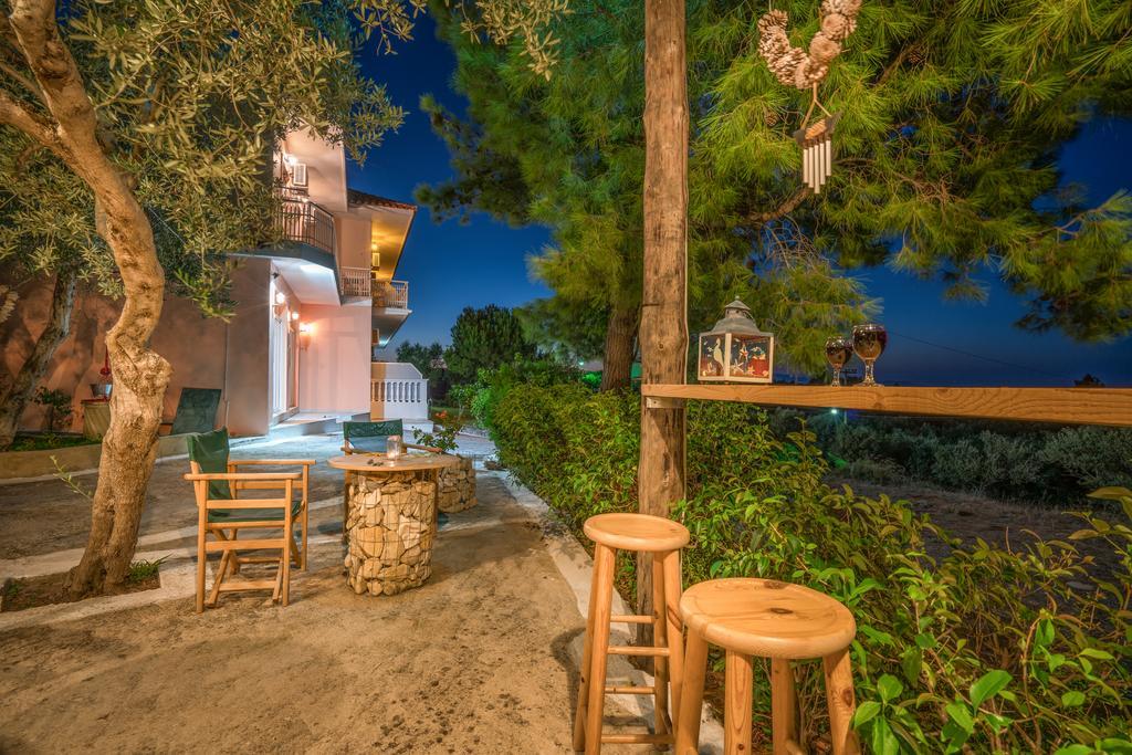 Juliastudios Ammoudi Exterior foto