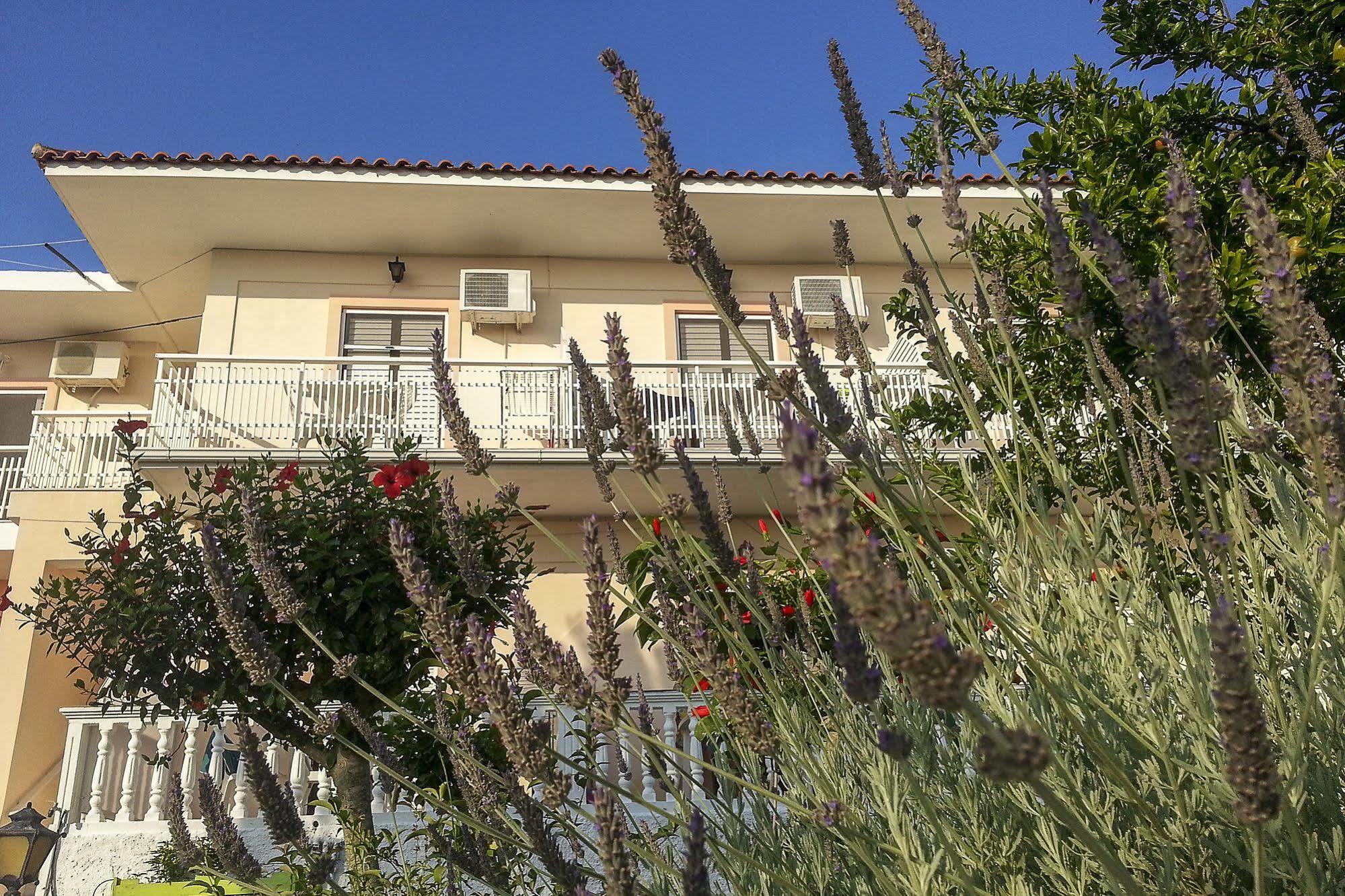 Juliastudios Ammoudi Exterior foto